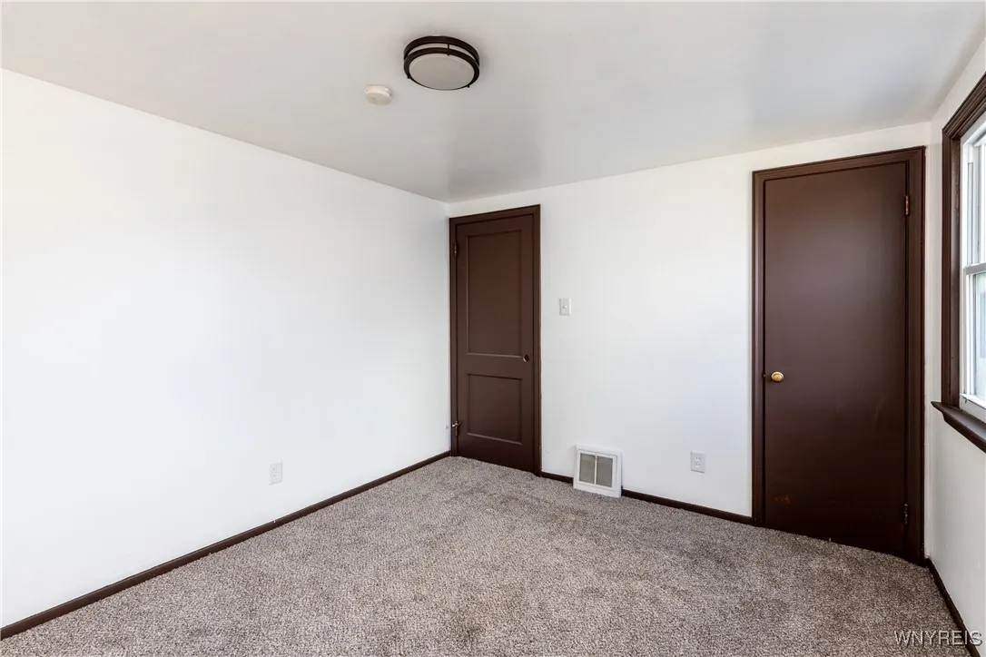 39 Ladner Avenue, Buffalo, New York 14220, Buffalo, New York 14220, 3 Bedrooms Bedrooms, 5 Rooms Rooms,1 BathroomBathrooms,Residential,For Sale,39 Ladner Avenue, Buffalo, New York 14220,B1619072
