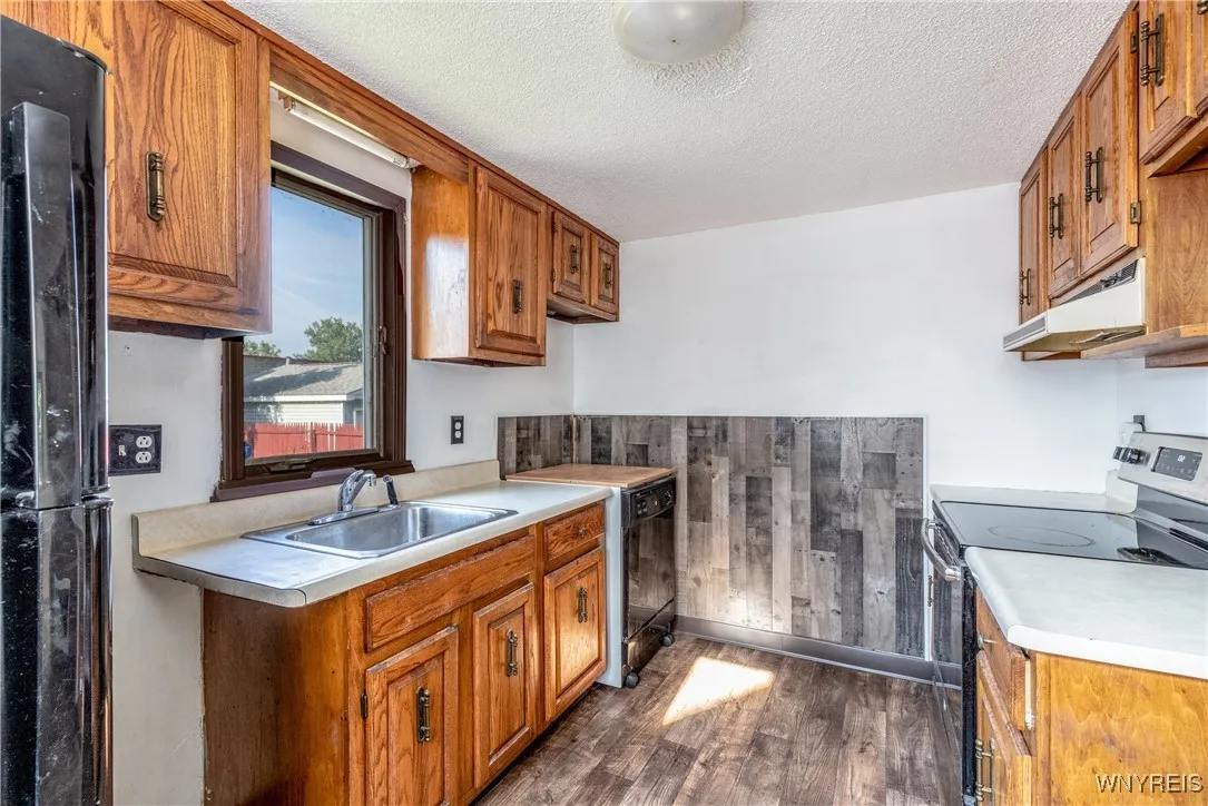 39 Ladner Avenue, Buffalo, New York 14220, Buffalo, New York 14220, 3 Bedrooms Bedrooms, 5 Rooms Rooms,1 BathroomBathrooms,Residential,For Sale,39 Ladner Avenue, Buffalo, New York 14220,B1619072