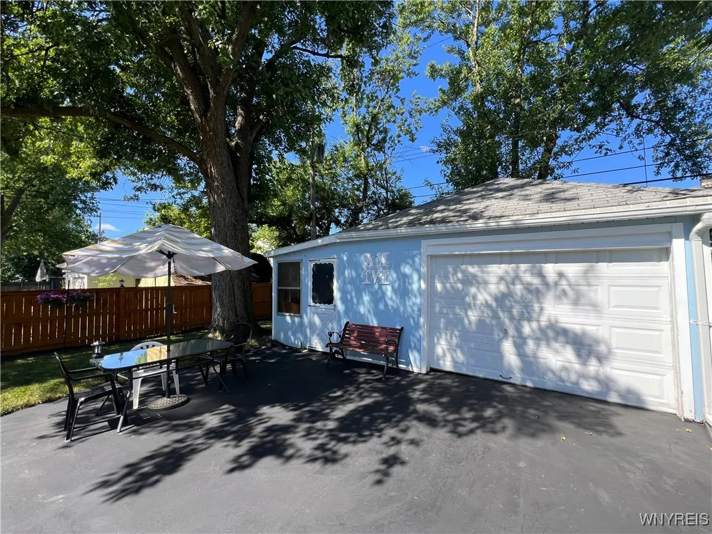 671 Mount Vernon Road, Cheektowaga, New York 14215, Cheektowaga, New York 14215, 3 Bedrooms Bedrooms, 8 Rooms Rooms,2 BathroomsBathrooms,Residential,Closed,671 Mount Vernon Road, Cheektowaga, New York 14215,0,B1624731