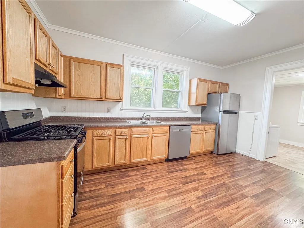 35 Park Avenue, Auburn, New York 13021, Auburn, New York 13021, 3 Bedrooms Bedrooms, 6 Rooms Rooms,1 BathroomBathrooms,Residential Lease,For Rent,35 Park Avenue, Auburn, New York 13021,S1624667