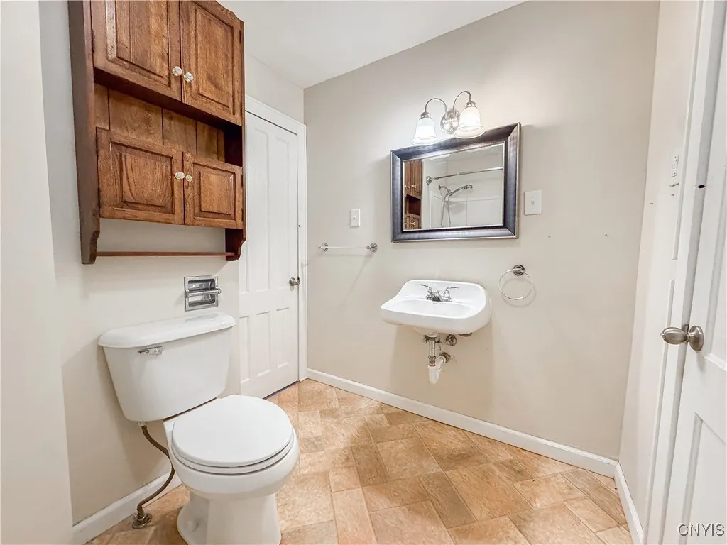 35 Park Avenue, Auburn, New York 13021, Auburn, New York 13021, 3 Bedrooms Bedrooms, 6 Rooms Rooms,1 BathroomBathrooms,Residential Lease,For Rent,35 Park Avenue, Auburn, New York 13021,S1624667