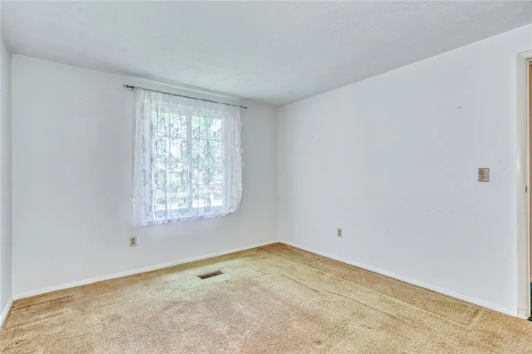 26 Donlin Drive, Ogden, New York 14624, Ogden, New York 14624, 3 Bedrooms Bedrooms, 8 Rooms Rooms,1 BathroomBathrooms,Residential,Closed,26 Donlin Drive, Ogden, New York 14624,0,R1624740