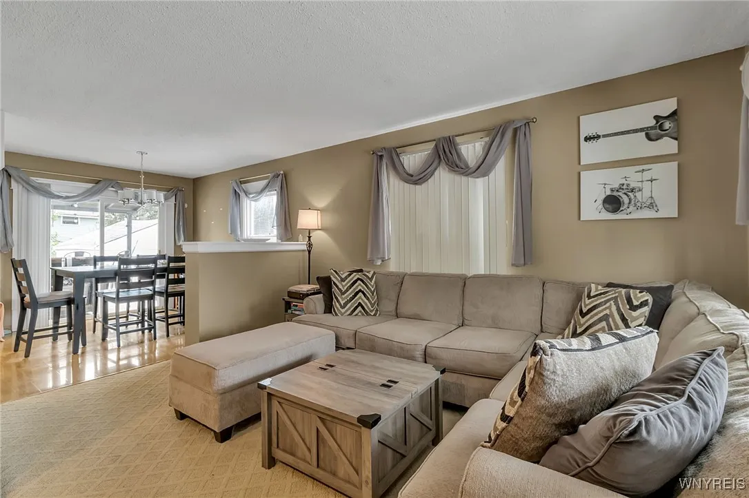 38 Dirkson Ave, West Seneca, New York 14224, West Seneca, New York 14224, 2 Bedrooms Bedrooms, 5 Rooms Rooms,1 BathroomBathrooms,Residential,Closed,38 Dirkson Ave, West Seneca, New York 14224,0,B1624523