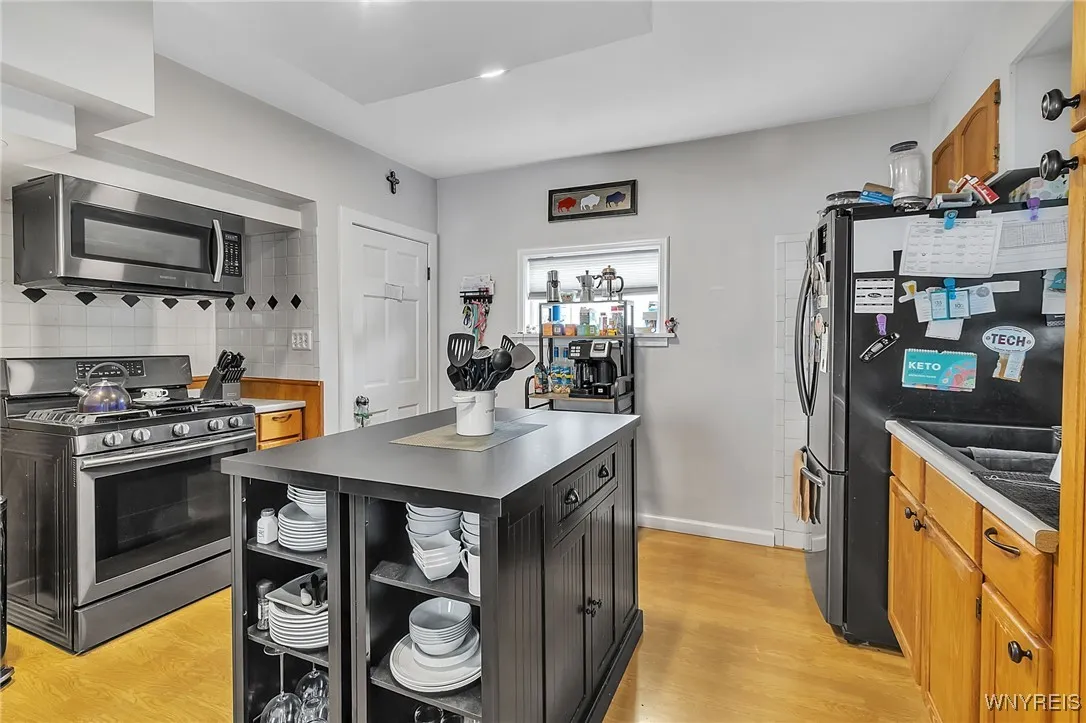 38 Dirkson Ave, West Seneca, New York 14224, West Seneca, New York 14224, 2 Bedrooms Bedrooms, 5 Rooms Rooms,1 BathroomBathrooms,Residential,Closed,38 Dirkson Ave, West Seneca, New York 14224,0,B1624523