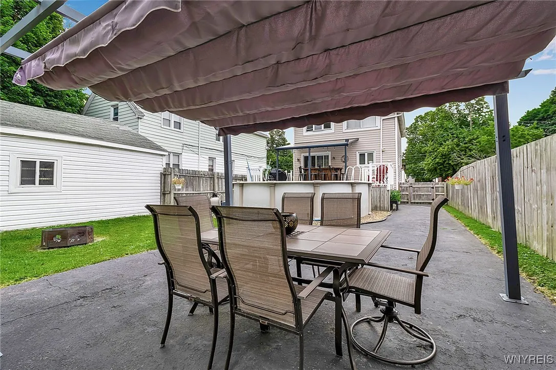 38 Dirkson Ave, West Seneca, New York 14224, West Seneca, New York 14224, 2 Bedrooms Bedrooms, 5 Rooms Rooms,1 BathroomBathrooms,Residential,Closed,38 Dirkson Ave, West Seneca, New York 14224,0,B1624523