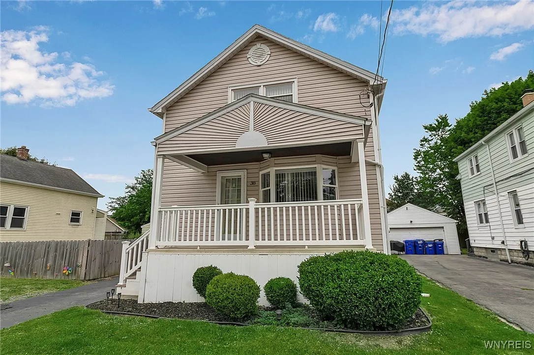 38 Dirkson Ave, West Seneca, New York 14224, West Seneca, New York 14224, 2 Bedrooms Bedrooms, 5 Rooms Rooms,1 BathroomBathrooms,Residential,Closed,38 Dirkson Ave, West Seneca, New York 14224,0,B1624523