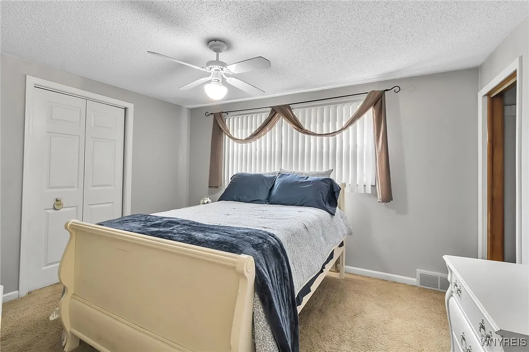 38 Dirkson Ave, West Seneca, New York 14224, West Seneca, New York 14224, 2 Bedrooms Bedrooms, 5 Rooms Rooms,1 BathroomBathrooms,Residential,Closed,38 Dirkson Ave, West Seneca, New York 14224,0,B1624523