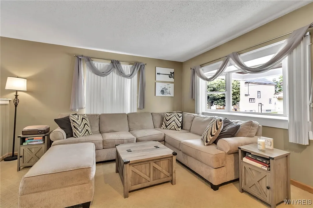 38 Dirkson Ave, West Seneca, New York 14224, West Seneca, New York 14224, 2 Bedrooms Bedrooms, 5 Rooms Rooms,1 BathroomBathrooms,Residential,Closed,38 Dirkson Ave, West Seneca, New York 14224,0,B1624523