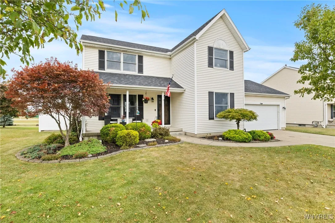 28 Rebecca, West Seneca, New York 14224, West Seneca, New York 14224, 4 Bedrooms Bedrooms, 7 Rooms Rooms,2 BathroomsBathrooms,Residential,Closed,28 Rebecca, West Seneca, New York 14224,0,B1623674