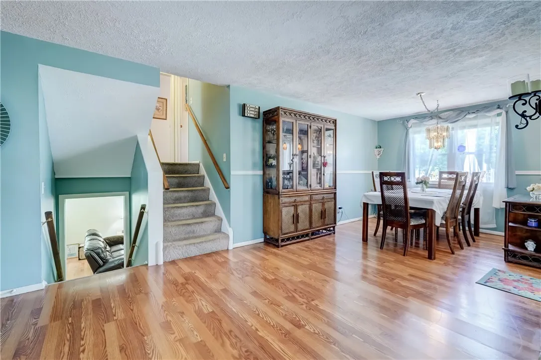 17 Mountbatten Street, Henrietta, New York 14623, Henrietta, New York 14623, 3 Bedrooms Bedrooms, 7 Rooms Rooms,1 BathroomBathrooms,Residential,Closed,17 Mountbatten Street, Henrietta, New York 14623,0,R1624788