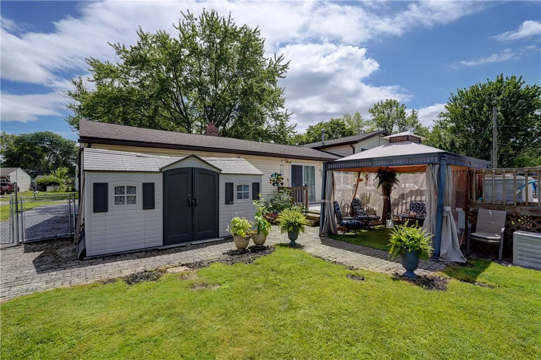 17 Mountbatten Street, Henrietta, New York 14623, Henrietta, New York 14623, 3 Bedrooms Bedrooms, 7 Rooms Rooms,1 BathroomBathrooms,Residential,Closed,17 Mountbatten Street, Henrietta, New York 14623,0,R1624788