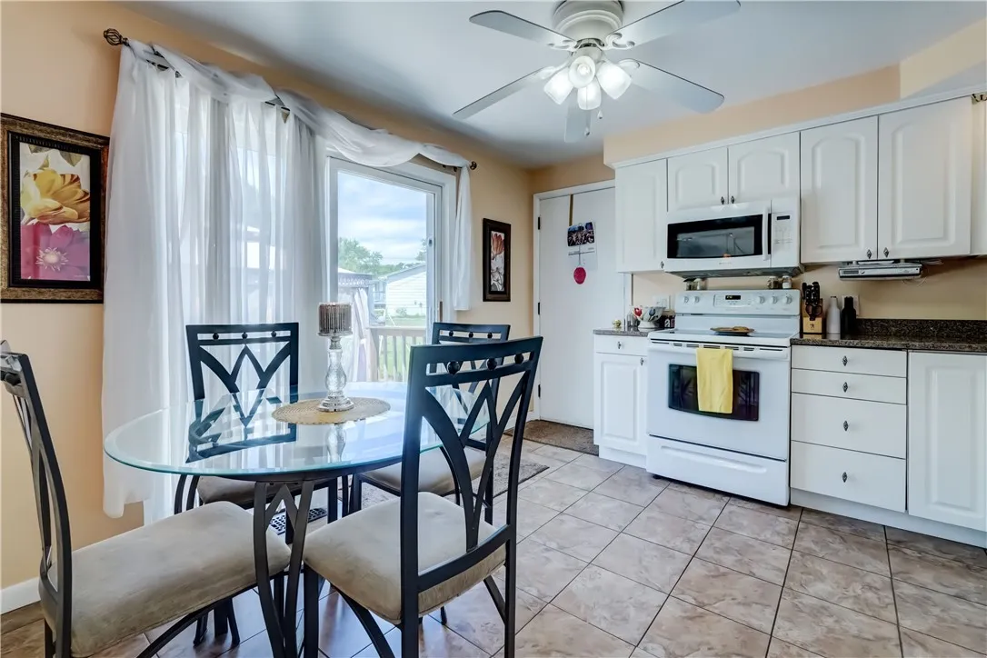 17 Mountbatten Street, Henrietta, New York 14623, Henrietta, New York 14623, 3 Bedrooms Bedrooms, 7 Rooms Rooms,1 BathroomBathrooms,Residential,Closed,17 Mountbatten Street, Henrietta, New York 14623,0,R1624788