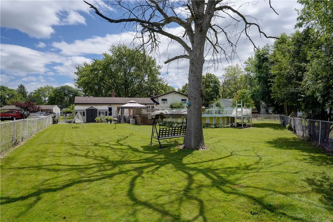17 Mountbatten Street, Henrietta, New York 14623, Henrietta, New York 14623, 3 Bedrooms Bedrooms, 7 Rooms Rooms,1 BathroomBathrooms,Residential,Closed,17 Mountbatten Street, Henrietta, New York 14623,0,R1624788