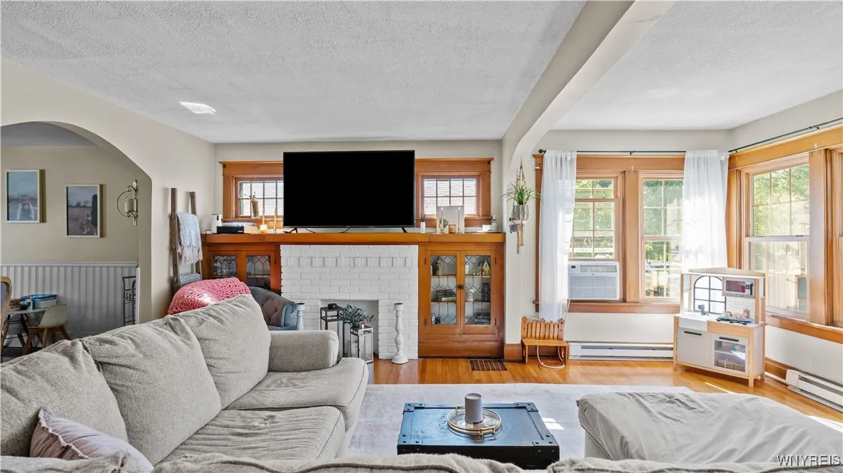 56 Hamilton Boulevard, Tonawanda, New York 14217, Tonawanda, New York 14217, 3 Bedrooms Bedrooms, 5 Rooms Rooms,1 BathroomBathrooms,Residential,For Sale,56 Hamilton Boulevard, Tonawanda, New York 14217,B1624787