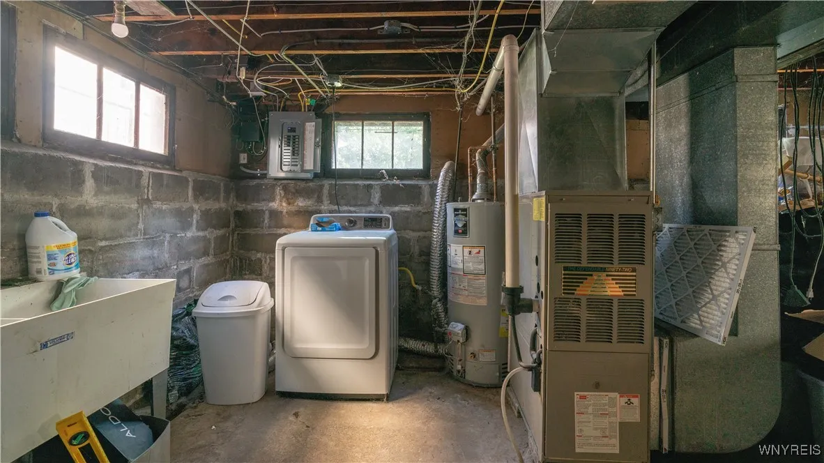 56 Hamilton Boulevard, Tonawanda, New York 14217, Tonawanda, New York 14217, 3 Bedrooms Bedrooms, 5 Rooms Rooms,1 BathroomBathrooms,Residential,For Sale,56 Hamilton Boulevard, Tonawanda, New York 14217,B1624787