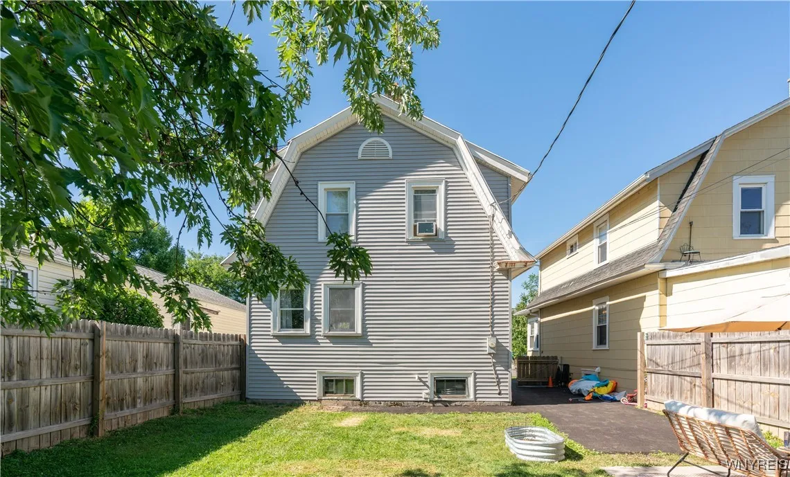 56 Hamilton Boulevard, Tonawanda, New York 14217, Tonawanda, New York 14217, 3 Bedrooms Bedrooms, 5 Rooms Rooms,1 BathroomBathrooms,Residential,For Sale,56 Hamilton Boulevard, Tonawanda, New York 14217,B1624787