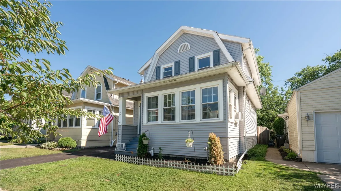 56 Hamilton Boulevard, Tonawanda, New York 14217, Tonawanda, New York 14217, 3 Bedrooms Bedrooms, 5 Rooms Rooms,1 BathroomBathrooms,Residential,For Sale,56 Hamilton Boulevard, Tonawanda, New York 14217,B1624787