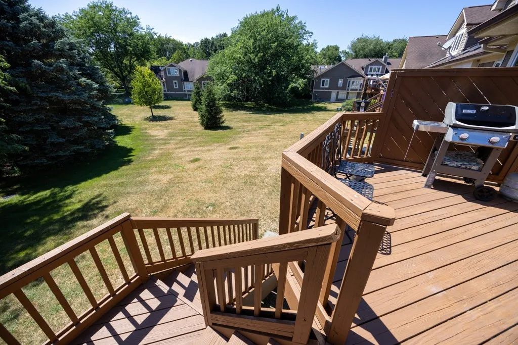 UPPER DECK FROM THE DINING ROOM