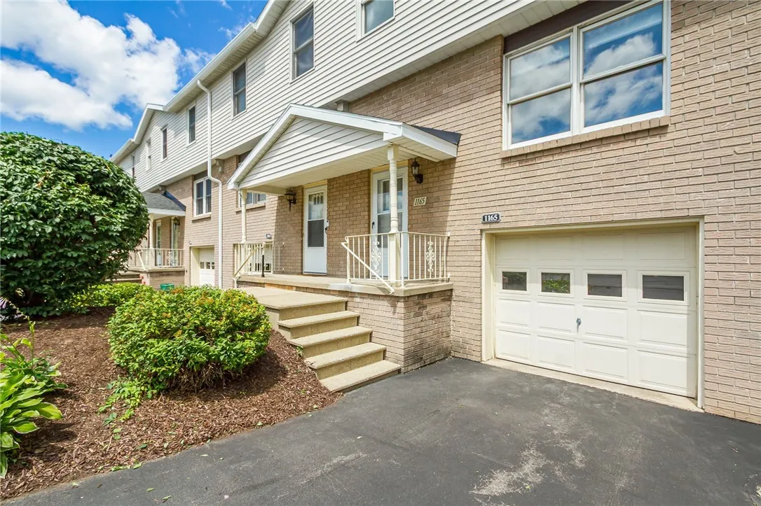 1165 Hampton Drive, Victor, New York 14564, Victor, New York 14564, 2 Bedrooms Bedrooms, 4 Rooms Rooms,1 BathroomBathrooms,Residential,Closed,1165 Hampton Drive, Victor, New York 14564,0,R1624433