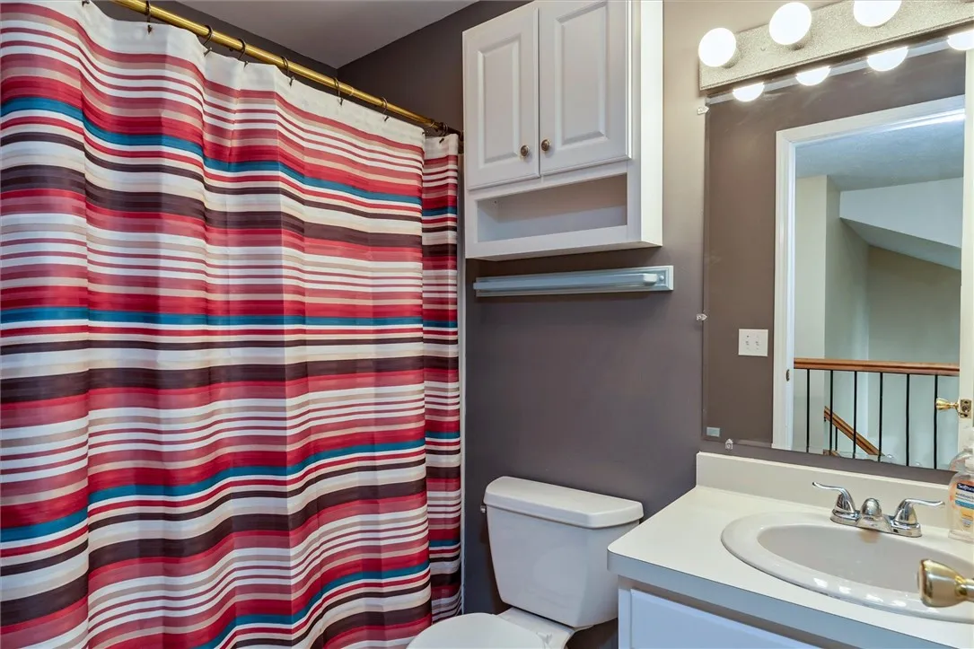 105 Kalyna Dr Drive, Irondequoit, New York 14617, Irondequoit, New York 14617, 2 Bedrooms Bedrooms, 5 Rooms Rooms,1 BathroomBathrooms,Residential,For Sale,105 Kalyna Dr Drive, Irondequoit, New York 14617,0,R1624060