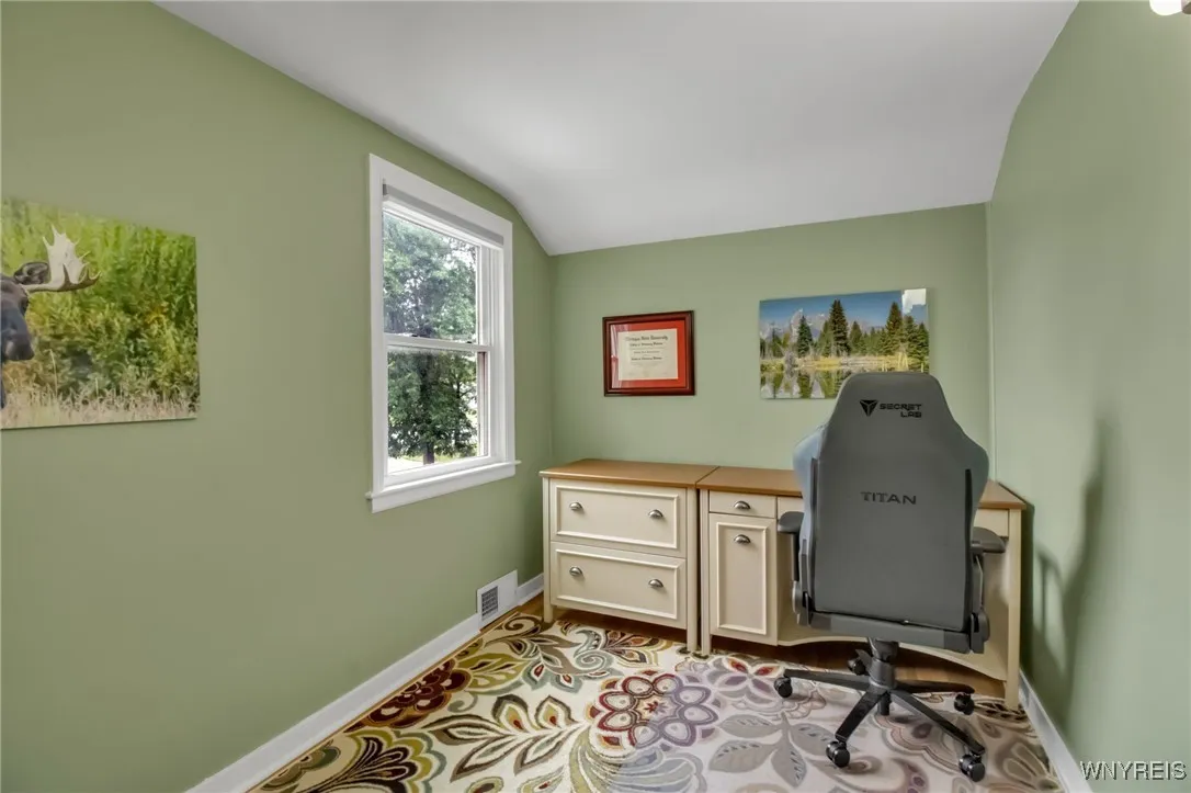 440 Roycroft Boulevard, Amherst, New York 14226, Amherst, New York 14226, 4 Bedrooms Bedrooms, 9 Rooms Rooms,1 BathroomBathrooms,Residential,For Sale,440 Roycroft Boulevard, Amherst, New York 14226,B1623676