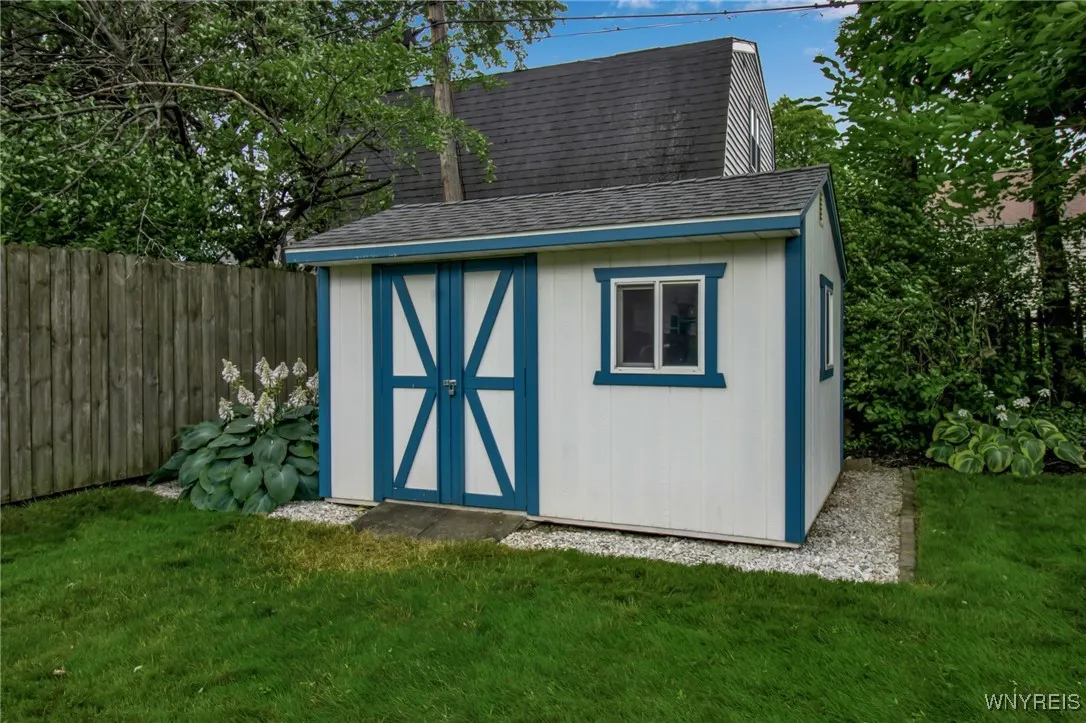 440 Roycroft Boulevard, Amherst, New York 14226, Amherst, New York 14226, 4 Bedrooms Bedrooms, 9 Rooms Rooms,1 BathroomBathrooms,Residential,For Sale,440 Roycroft Boulevard, Amherst, New York 14226,B1623676