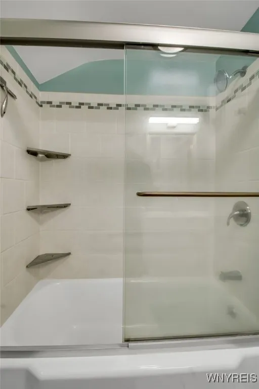 440 Roycroft Boulevard, Amherst, New York 14226, Amherst, New York 14226, 4 Bedrooms Bedrooms, 9 Rooms Rooms,1 BathroomBathrooms,Residential,For Sale,440 Roycroft Boulevard, Amherst, New York 14226,B1623676