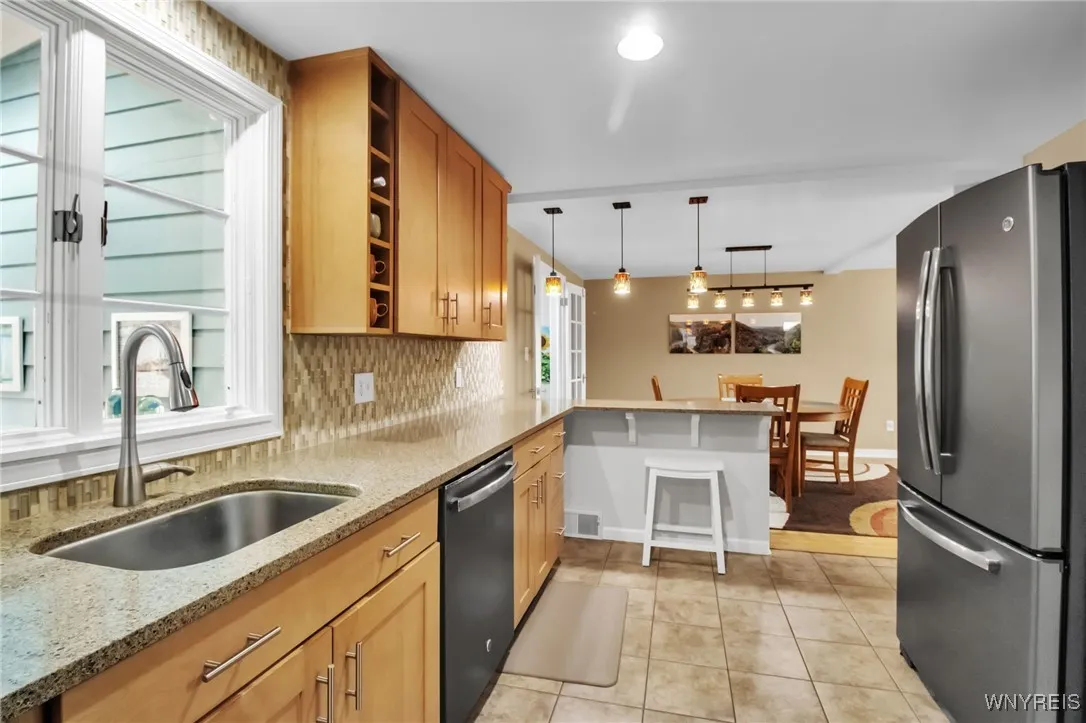 440 Roycroft Boulevard, Amherst, New York 14226, Amherst, New York 14226, 4 Bedrooms Bedrooms, 9 Rooms Rooms,1 BathroomBathrooms,Residential,For Sale,440 Roycroft Boulevard, Amherst, New York 14226,B1623676