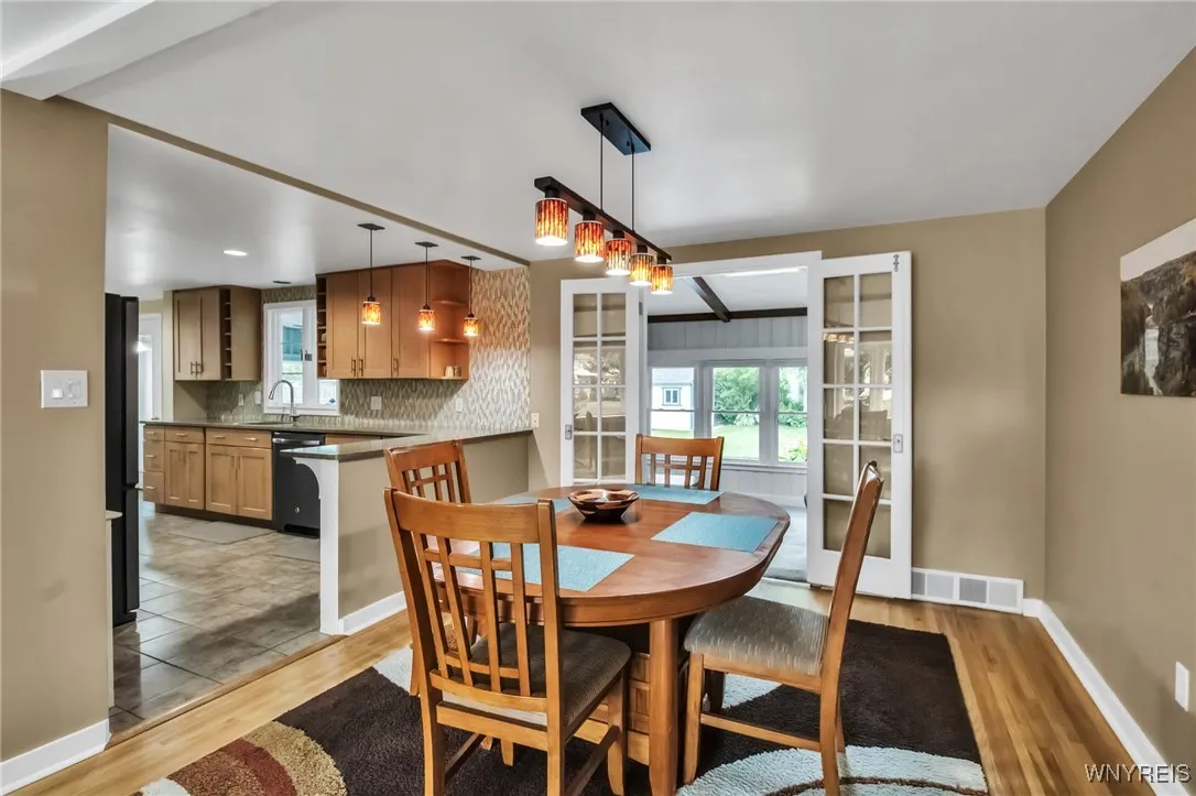 440 Roycroft Boulevard, Amherst, New York 14226, Amherst, New York 14226, 4 Bedrooms Bedrooms, 9 Rooms Rooms,1 BathroomBathrooms,Residential,For Sale,440 Roycroft Boulevard, Amherst, New York 14226,B1623676