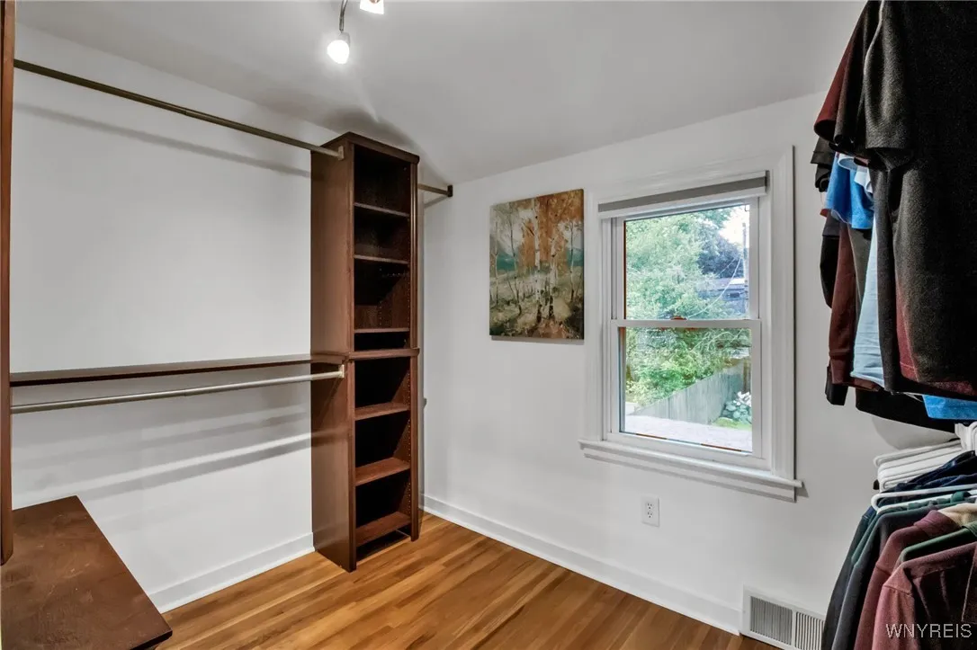440 Roycroft Boulevard, Amherst, New York 14226, Amherst, New York 14226, 4 Bedrooms Bedrooms, 9 Rooms Rooms,1 BathroomBathrooms,Residential,For Sale,440 Roycroft Boulevard, Amherst, New York 14226,B1623676