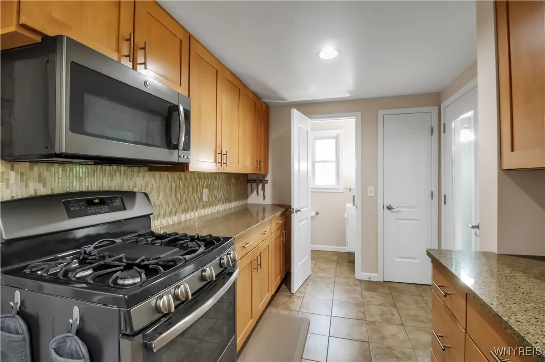 440 Roycroft Boulevard, Amherst, New York 14226, Amherst, New York 14226, 4 Bedrooms Bedrooms, 9 Rooms Rooms,1 BathroomBathrooms,Residential,For Sale,440 Roycroft Boulevard, Amherst, New York 14226,B1623676