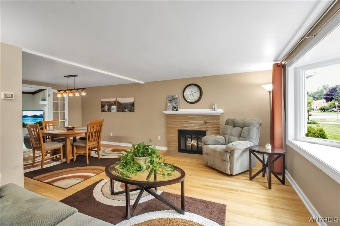 440 Roycroft Boulevard, Amherst, New York 14226, Amherst, New York 14226, 4 Bedrooms Bedrooms, 9 Rooms Rooms,1 BathroomBathrooms,Residential,For Sale,440 Roycroft Boulevard, Amherst, New York 14226,B1623676