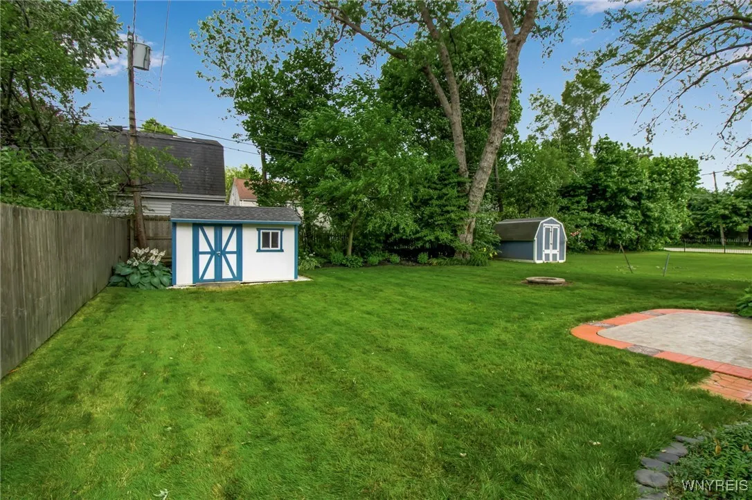 440 Roycroft Boulevard, Amherst, New York 14226, Amherst, New York 14226, 4 Bedrooms Bedrooms, 9 Rooms Rooms,1 BathroomBathrooms,Residential,For Sale,440 Roycroft Boulevard, Amherst, New York 14226,B1623676