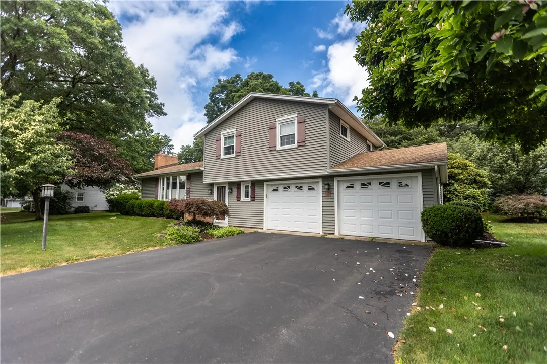 110 Bay Knoll Rd, Irondequoit, New York 14622, Irondequoit, New York 14622, 3 Bedrooms Bedrooms, 7 Rooms Rooms,1 BathroomBathrooms,Residential,Closed,110 Bay Knoll Rd, Irondequoit, New York 14622,0,R1623622