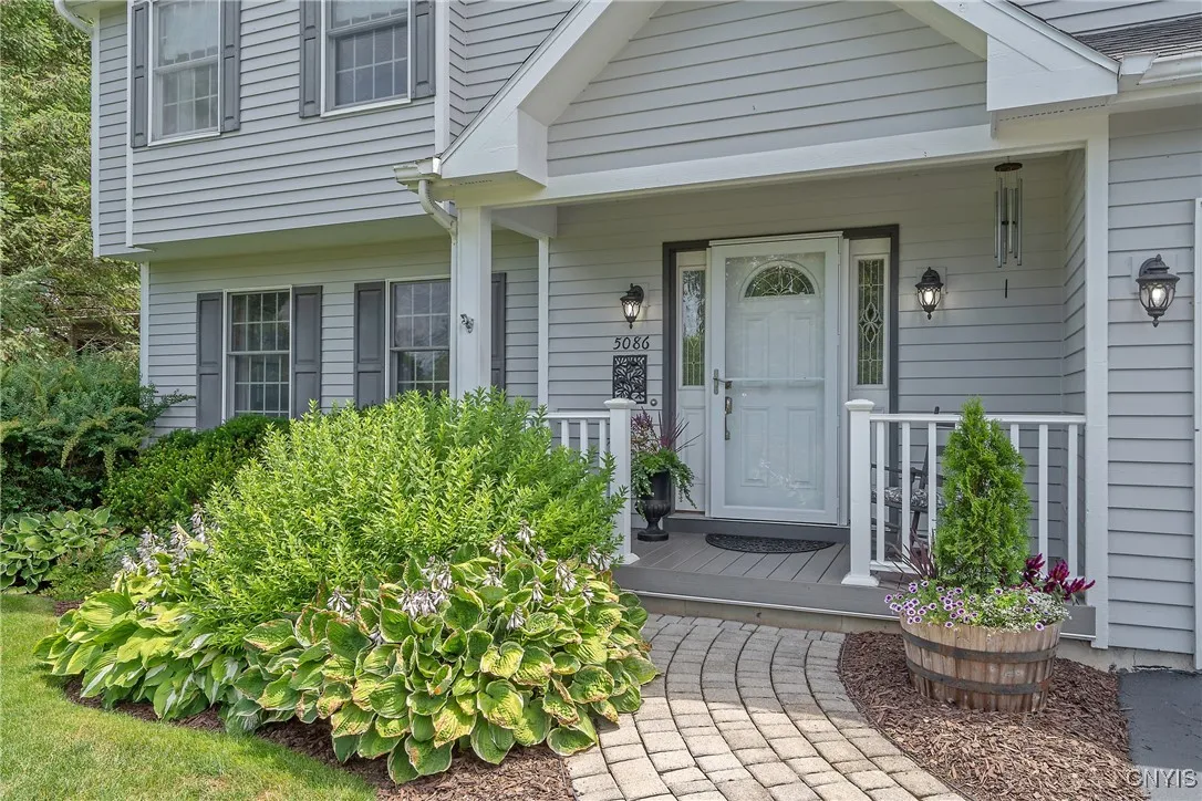 5086 Stagecoach Road, Camillus, New York 13031, Camillus, New York 13031, 5 Bedrooms Bedrooms, 13 Rooms Rooms,3 BathroomsBathrooms,Residential,For Sale,5086 Stagecoach Road, Camillus, New York 13031,S1623962