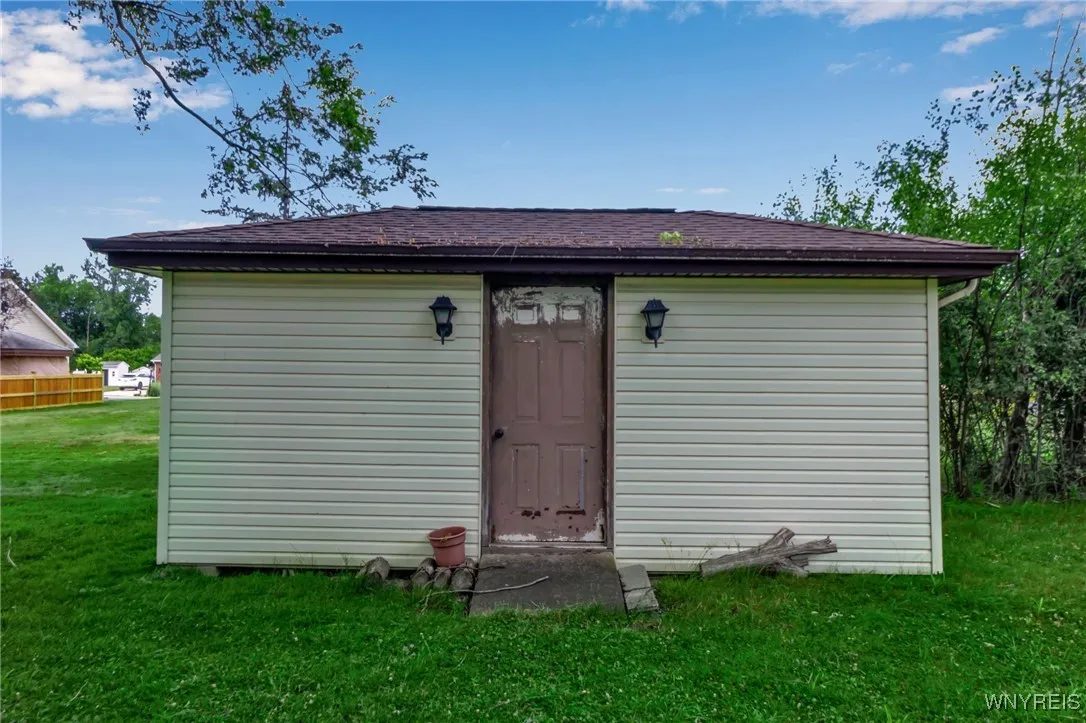 560 Reserve Road, West Seneca, New York 14224, West Seneca, New York 14224, 4 Bedrooms Bedrooms, 7 Rooms Rooms,2 BathroomsBathrooms,Residential,Closed,560 Reserve Road, West Seneca, New York 14224,0,B1623721