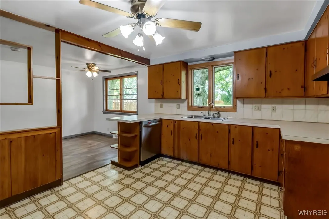 560 Reserve Road, West Seneca, New York 14224, West Seneca, New York 14224, 4 Bedrooms Bedrooms, 7 Rooms Rooms,2 BathroomsBathrooms,Residential,Closed,560 Reserve Road, West Seneca, New York 14224,0,B1623721
