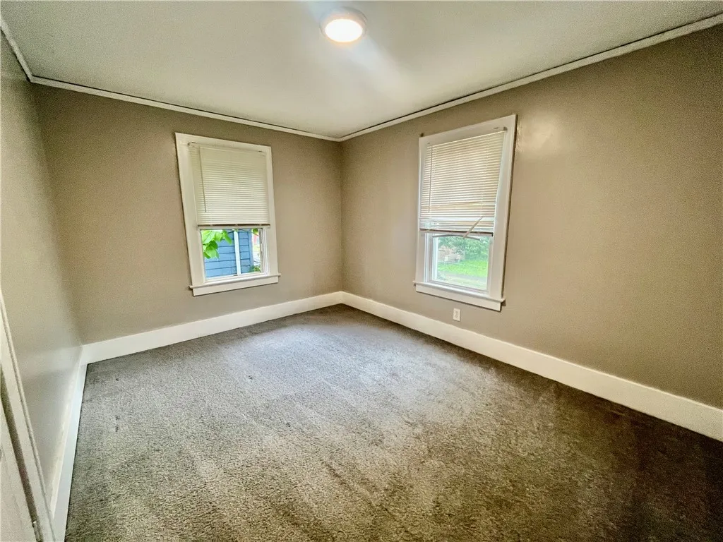 342 Champlain Street 340, Rochester, New York 1461, Rochester, New York 14611, 2 Bedrooms Bedrooms, 6 Rooms Rooms,1 BathroomBathrooms,Residential Lease,For Rent,342 Champlain Street 340, Rochester, New York 1461,R1624663