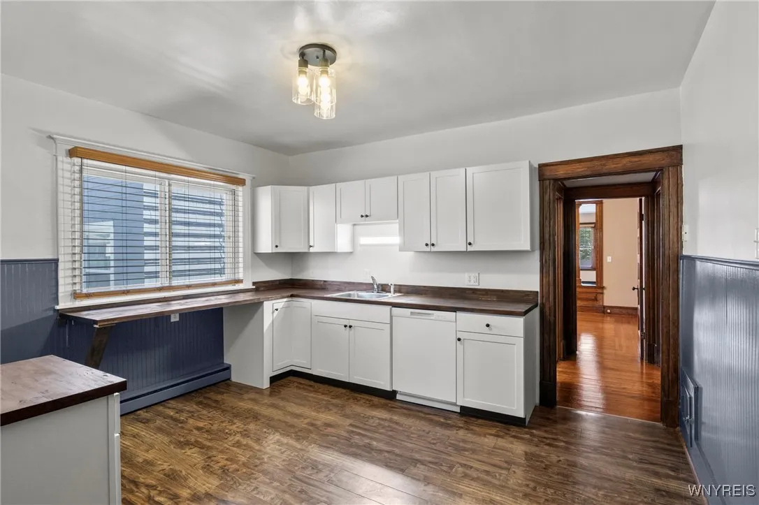329 Huntington Avenue, Buffalo, New York 14214, Buffalo, New York 14214, 5 Bedrooms Bedrooms, ,2 BathroomsBathrooms,Residential,For Sale,329 Huntington Avenue, Buffalo, New York 14214,B1623247