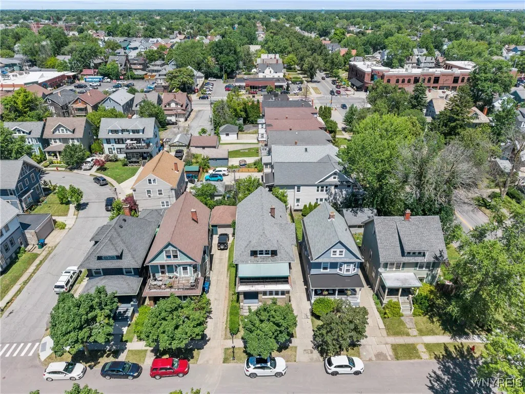 329 Huntington Avenue, Buffalo, New York 14214, Buffalo, New York 14214, 5 Bedrooms Bedrooms, ,2 BathroomsBathrooms,Residential,For Sale,329 Huntington Avenue, Buffalo, New York 14214,B1623247