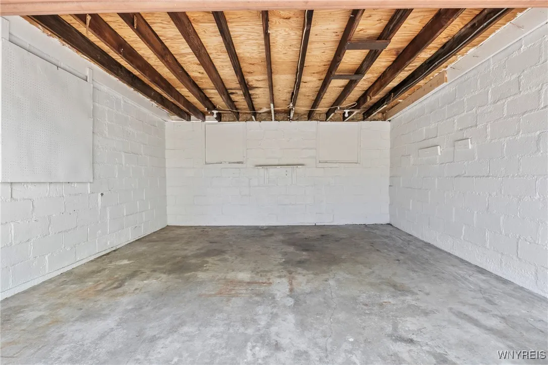 329 Huntington Avenue, Buffalo, New York 14214, Buffalo, New York 14214, 5 Bedrooms Bedrooms, ,2 BathroomsBathrooms,Residential,For Sale,329 Huntington Avenue, Buffalo, New York 14214,B1623247