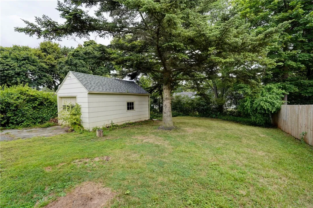 146 Meadowbrook Road, Rochester, New York 14620, Rochester, New York 14620, 3 Bedrooms Bedrooms, 7 Rooms Rooms,2 BathroomsBathrooms,Residential Lease,For Rent,146 Meadowbrook Road, Rochester, New York 14620,R1624292