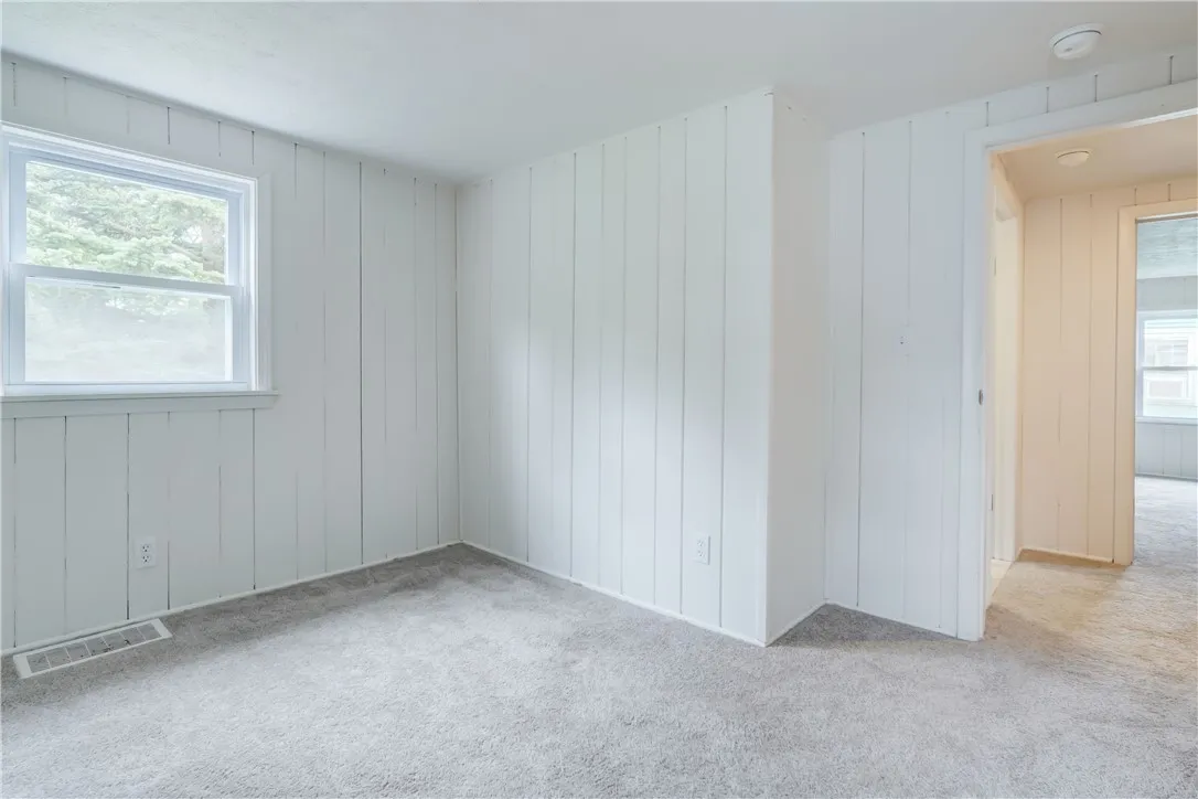146 Meadowbrook Road, Rochester, New York 14620, Rochester, New York 14620, 3 Bedrooms Bedrooms, 7 Rooms Rooms,2 BathroomsBathrooms,Residential Lease,For Rent,146 Meadowbrook Road, Rochester, New York 14620,R1624292