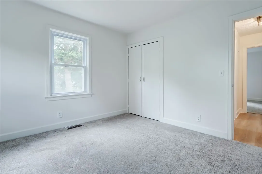 146 Meadowbrook Road, Rochester, New York 14620, Rochester, New York 14620, 3 Bedrooms Bedrooms, 7 Rooms Rooms,2 BathroomsBathrooms,Residential Lease,For Rent,146 Meadowbrook Road, Rochester, New York 14620,R1624292