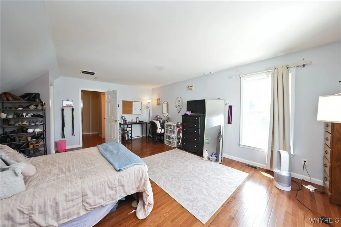 1687 Schoellkopf Road, Hamburg, New York 14085, Hamburg, New York 14085, 4 Bedrooms Bedrooms, 9 Rooms Rooms,2 BathroomsBathrooms,Residential,For Sale,1687 Schoellkopf Road, Hamburg, New York 14085,B1624173