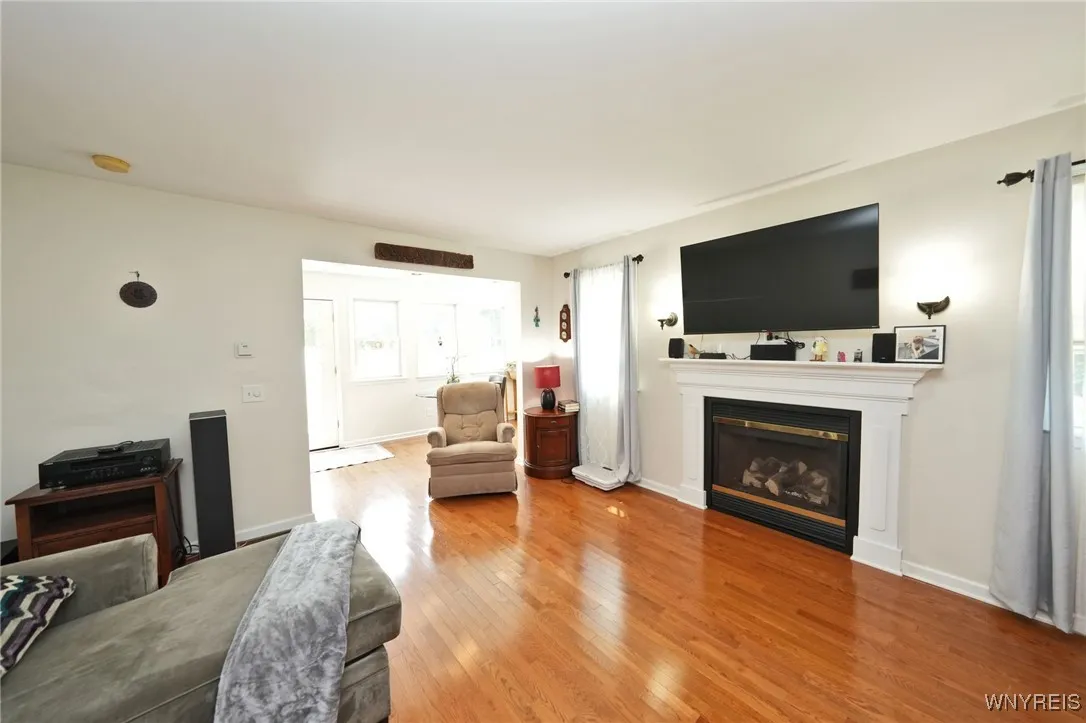1687 Schoellkopf Road, Hamburg, New York 14085, Hamburg, New York 14085, 4 Bedrooms Bedrooms, 9 Rooms Rooms,2 BathroomsBathrooms,Residential,For Sale,1687 Schoellkopf Road, Hamburg, New York 14085,B1624173