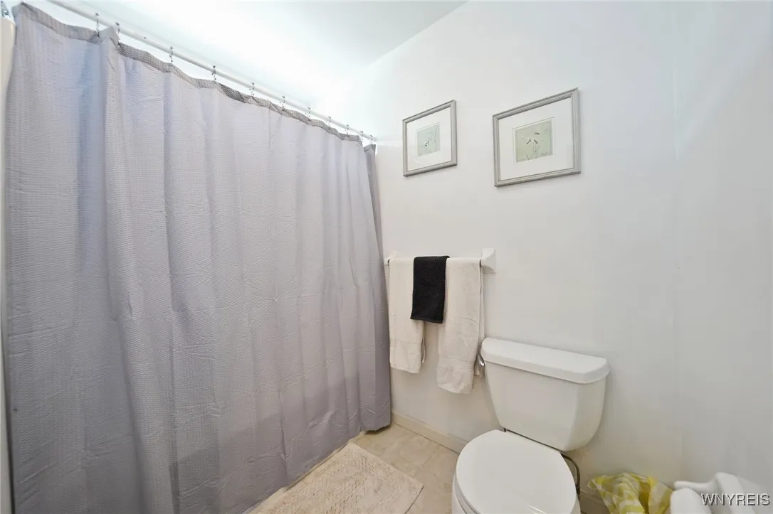 1687 Schoellkopf Road, Hamburg, New York 14085, Hamburg, New York 14085, 4 Bedrooms Bedrooms, 9 Rooms Rooms,2 BathroomsBathrooms,Residential,For Sale,1687 Schoellkopf Road, Hamburg, New York 14085,B1624173