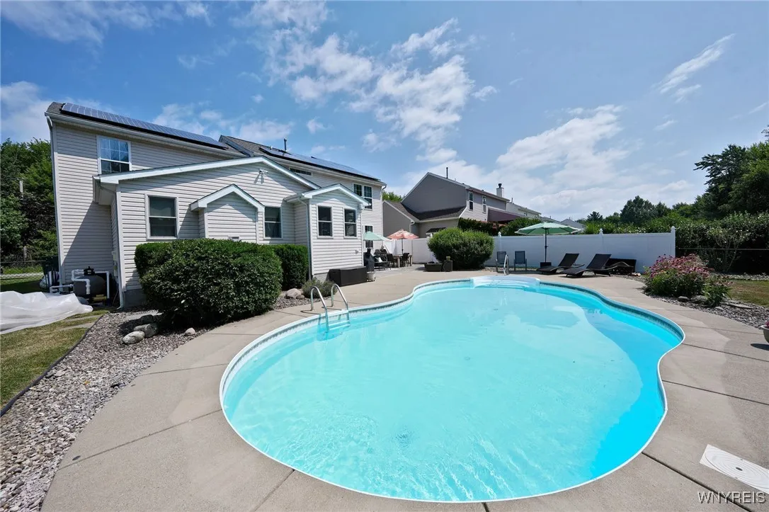 1687 Schoellkopf Road, Hamburg, New York 14085, Hamburg, New York 14085, 4 Bedrooms Bedrooms, 9 Rooms Rooms,2 BathroomsBathrooms,Residential,For Sale,1687 Schoellkopf Road, Hamburg, New York 14085,B1624173