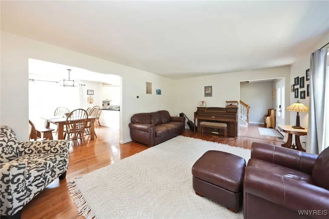 1687 Schoellkopf Road, Hamburg, New York 14085, Hamburg, New York 14085, 4 Bedrooms Bedrooms, 9 Rooms Rooms,2 BathroomsBathrooms,Residential,For Sale,1687 Schoellkopf Road, Hamburg, New York 14085,B1624173