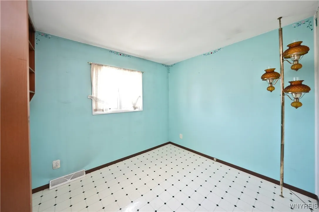 274 Parkedge Avenue, Tonawanda, New York 14150, Tonawanda, New York 14150, 3 Bedrooms Bedrooms, 6 Rooms Rooms,1 BathroomBathrooms,Residential,Closed,274 Parkedge Avenue, Tonawanda, New York 14150,0,B1624817